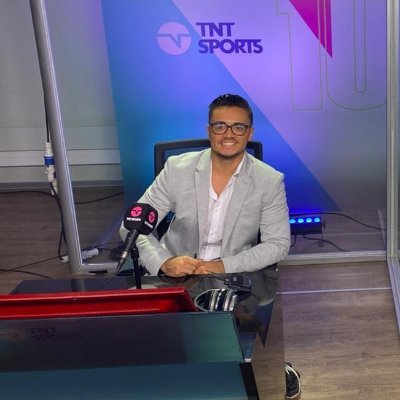 Locutor de profesión y periodista en formación. Relator de fútbol en TNT Sports