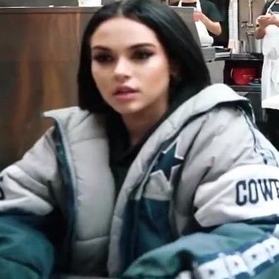 loopsml's profile picture. maggie lindemann doing things ( @scissick )