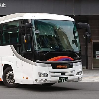 熊本生まれ熊本育ち、今も熊本在住。初代MRワゴン(MF21S)乗り。バス・鉄道の話題の他、ホークスファンやってます。