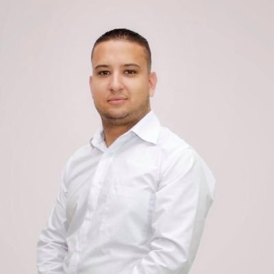 Profesor y Consultor 🖥 Papá de Ester 📸 📍 Guápiles y 📍 Alajuela