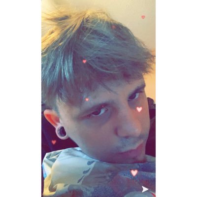 XxKrybaby's profile picture. Hold yourself accountable. Always be the last one to make your plate. Never take more than you need and always love when your heart wants you to.