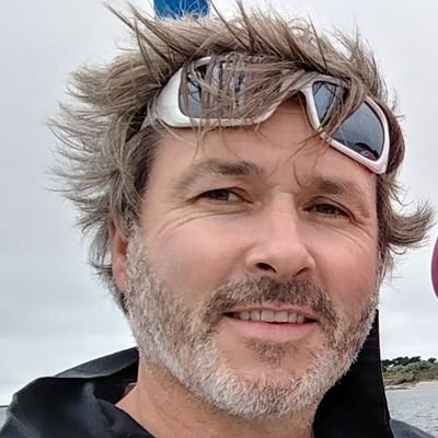 Compte très très perso. Mes tweets n'engagent que bla bla bla monsieur le juge.