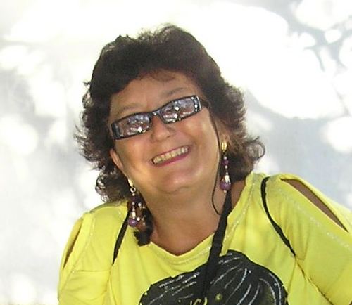 Psicóloga. Em breve lançará Confrontos de uma PsicoFêmea vencedor do conc. UBE (União Bras. de Escritores) como melhor livro de Crônicas escritas por mulheres.
