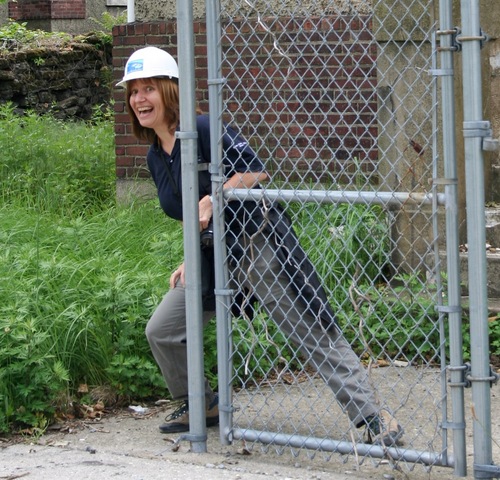 suekaufmann's profile picture. Writer, explorer, raconteur.