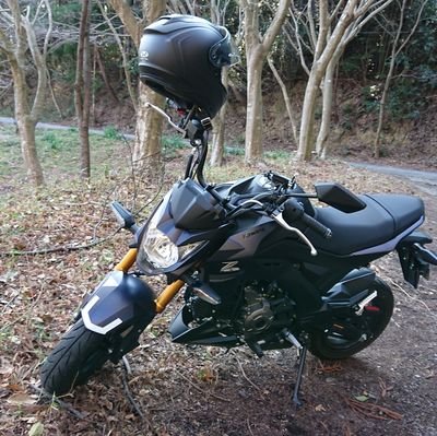 福山市在住、おばちゃんライダーです。
z125proに乗ってます。2020年12月に大型自動二輪免許も取得しました。
2023年7月 z650納車されました！😀
z兄弟と仲良くお付き合いしていきたいと思います。🥰