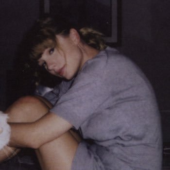 posiestaylor's profile picture. 20 | she/her