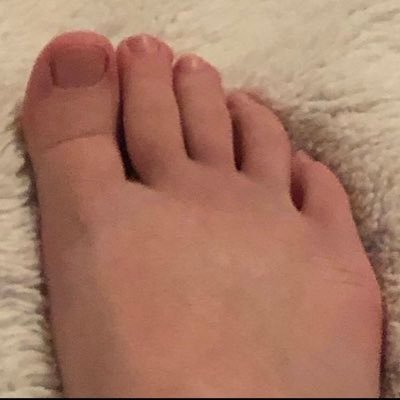 Hey! Its your fav feet pic seller✨ SIZE 5!!!!!! so cute🤌 text me for more😍