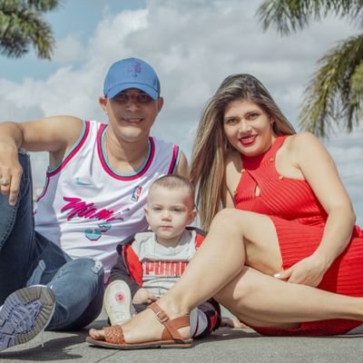 Almora_13's profile picture. Madridista, Yankee y Lakers.. y papá de Thiago 👶🇨🇺