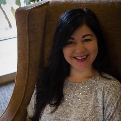 HustleandCharm's profile picture. ENTREPRENEUR and online business coach. #marketing #analytics and #content. Unreliable Jogger, in love with Kettlebells & Chocolate. Go figure.