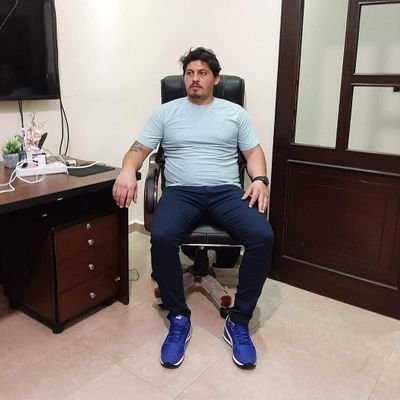 EhJ8drqlji2taB2's profile picture. الرجل الطموح