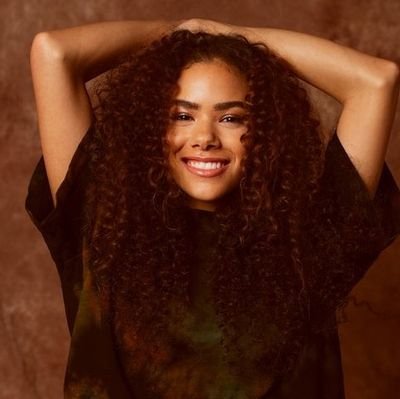 BEAUTIFULGRACED's profile picture. “𝐈𝐟 𝐭𝐡𝐞𝐲 𝐜𝐚𝐧 𝐬𝐞𝐞 𝐰𝐡𝐞𝐫𝐞 𝐲𝐨𝐮𝐫 𝐦𝐚𝐤𝐞𝐮𝐩 𝐞𝐧𝐝𝐬 𝐚𝐧𝐝 𝐲𝐨𝐮𝐫 𝐟𝐚𝐜𝐞 𝐛𝐞𝐠𝐢𝐧𝐬, 𝐲𝐨𝐮’𝐯𝐞 𝐝𝐨𝐧𝐞 𝐢𝐭 𝐰𝐫𝐨𝐧𝐠.”