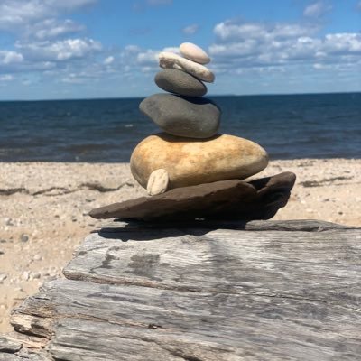 sreach8's profile picture. 