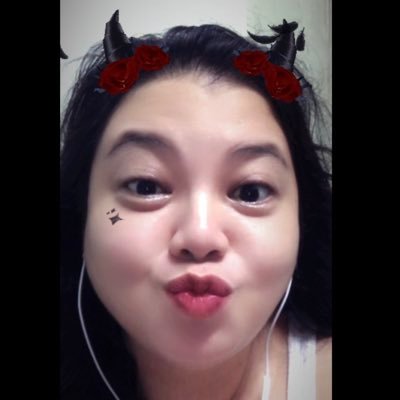 siereneaty's profile picture. Cute but kinda evil 😈