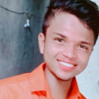 I am Gentle noughty boy 😋😋😋
Lives in deoria (up)
Fond of cricket &music 🎶🎤🎵
I am also  intrested in politics ✍️✍️✍️
I am a student of B. A...... !!✍️😎