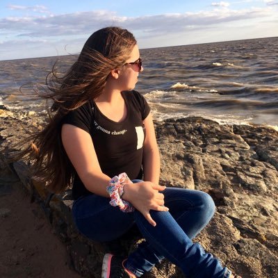 22♍️| FQ👩‍🔬                      •❤️ 💙🤍