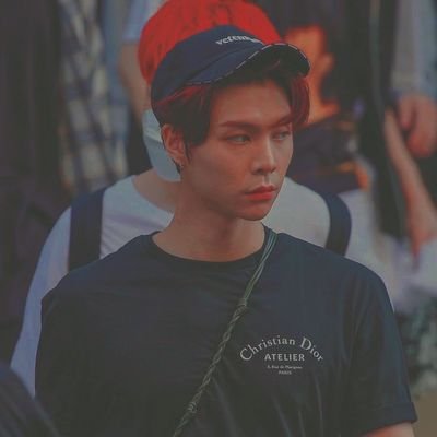 ewnonymovs's profile picture. we're gonna take over the moon.