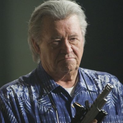 Grandpa_Max_10's profile picture. “i’m ordering you to stay away from her.” @BenTennysonHero @XGwenRedMana #Parody