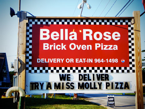 Located in North Hampton, NH, Bella Rose has been cooking up pizza, pasta, salads, sandwiches, and more!