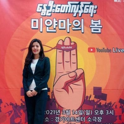 Writer/ Language teacher
🎓 Ph.D candidate in KHU, Seoul
작가 / 언어 선생/ 경희대 국어국문과 박사 수료