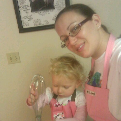 Wife and mom to a beautiful girl living with food allergies. I bake, sew, quilt,and explore the world with my little girl.