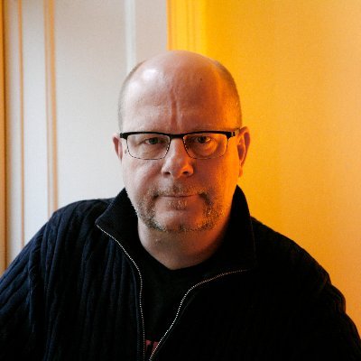 Forfatter: Indhenterserien - 7 thrillere, faktionsromaner. Anmeldelser, CV, m.m. https://t.co/zgs9MoRau2