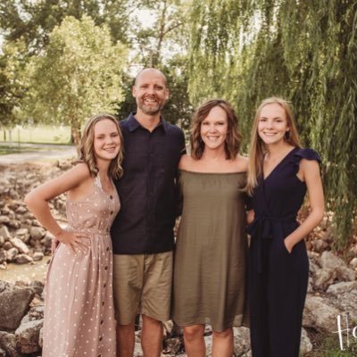 wife • mother • dog mom • organizer of all things • loves traveling & Jesus