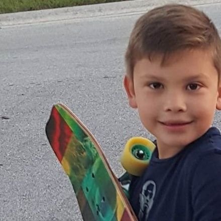 Zach77296869's profile picture. hi i am zach and i am trying to grow my YouTube channel can you please subscribe to the big amazing gaming spot, have a good day