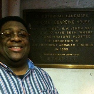 word2yourmarna's profile picture. 