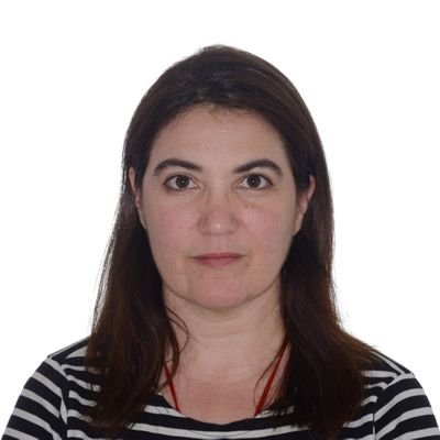 Maestra y escritora. Aprendiz eterna. Apasionada del proceso de aprender.
Ciudadana del mundo.