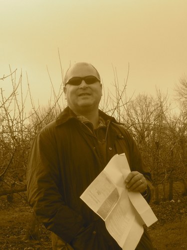 NeilieB's profile picture. Very amateur Haiku-ist