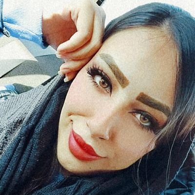 English teacher💕
translator💕
a bad girl who u never forget🌸😂