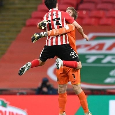 ian_keeley1's profile picture. Work for Royal Mail, married with 2 children, massive safc, golf and cricket fan