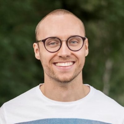 Lyric121's profile picture. 