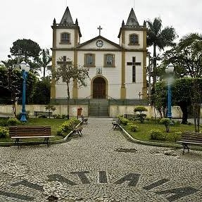 Guia sobre a cidade de Itatiaia e da região das Agulhas Negras com muitas fotos e informações de pontos turísticos, gastronomia e da nossa gente.