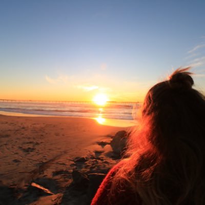 blumenliebende's profile picture. twentysomething. ISFJ. passionate about baking, plants, sunsets, books and oceans.