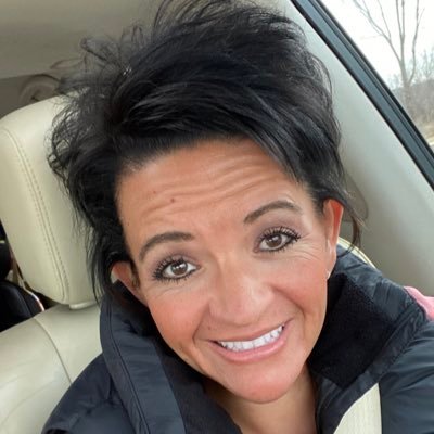 JenJoburgess's profile picture. I Love the sound of laughter, I embrace the wind of change, I live and breathe the people i love.