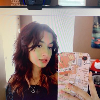 earthtosoha's profile picture. 