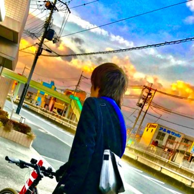 星空案内人🌌✨宇宙が好きな理系男子🌙 好きなもの:星空/黒田有彩さん/宇宙兄弟/プラネタリウム/流れ星/物理学/ISS/人工衛星/SEKAINOOWARI/...etc/ フォロー大歓迎♬