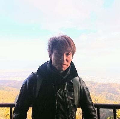 映画監督　FILM DIRECTOR
『のさりの島』（2021年5月1日から順次公開）
公式サイト　https://t.co/iAV5lT3kDN
他作品『カミハテ商店』『ツヒノスミカ』『ジム』など。新作準備中。
京都芸術大学教授