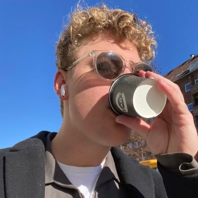 tobias_riis_'s profile picture. 