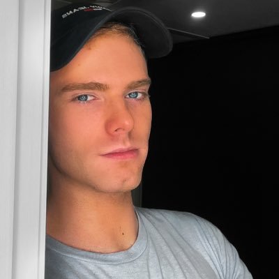 Zortuga's profile picture. 