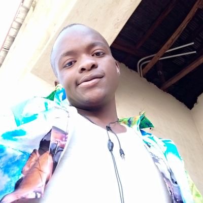 UsmyB's profile picture. I'm cool and down to earth, but sometimes I can be toxic. And also I love all, but I trust few, and I did wrong to none.