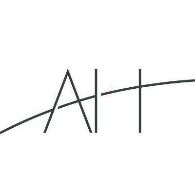 Tradutora PT/EN/ES/GL-ES/GL desde 1998 e profesora de tradución e portugués. Socia @agpti @asetrad @aptrad