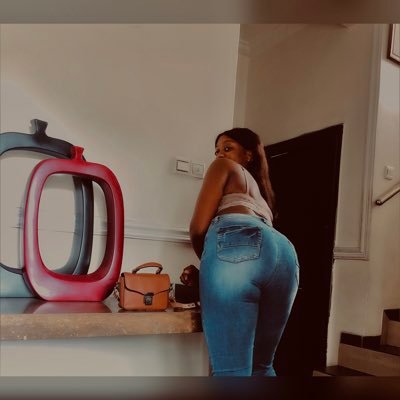 bluemrscrabs's profile picture. my Instagram handle is Bluemrscrabs