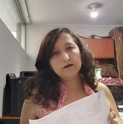 🧐
Mamá afortunada y orgullosa
Contadora.
Finanzas Minera .
La vida es constante aprendizaje... Tu aprendizaje.