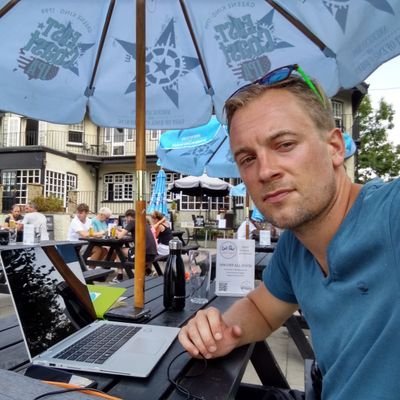 Beer, cider, wine, champagne, whisky, gin, bourbon and all other drinks, what's not to like!?
Swede working as UK Sales Manager for Allsopp & Sons Brewery.