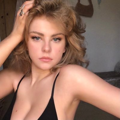 ImoHunter's profile picture. 𝐵𝑒 𝐺𝑜𝑜𝑑. 𝐵𝑒 𝐶𝑙𝑒𝑣𝑒𝑟.🌻𝐵𝐿𝑀. 𝑆ℎ𝑒/𝐻𝑒𝑟.