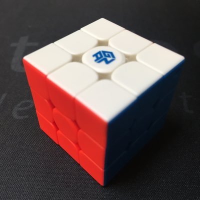 Xenoncube1232's profile picture. ルービックキューブが趣味です 1/5/12/100 11.91/15.43/16.37/17.96 キューブ垢