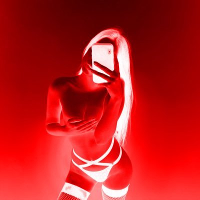 ✧․⋆✦ 𝑦𝑜𝑢𝑟 𝑑𝑟𝑒𝑎𝑚 𝑔𝑖𝑟𝑙 ✦⋆․✧ pansexual content creator ✧ pro-domme ✧ switch ✧ fetish friendly ✧ she/her ✧ 20 ✧ 18+ only!!