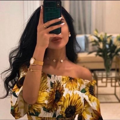 the9818's profile picture. Architect | tennis player | selective